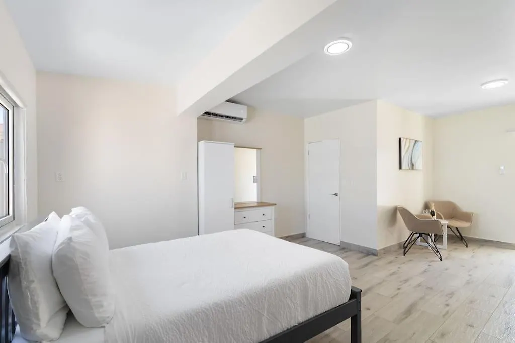 Blue Door Beach House By Bocobay Palm Beach